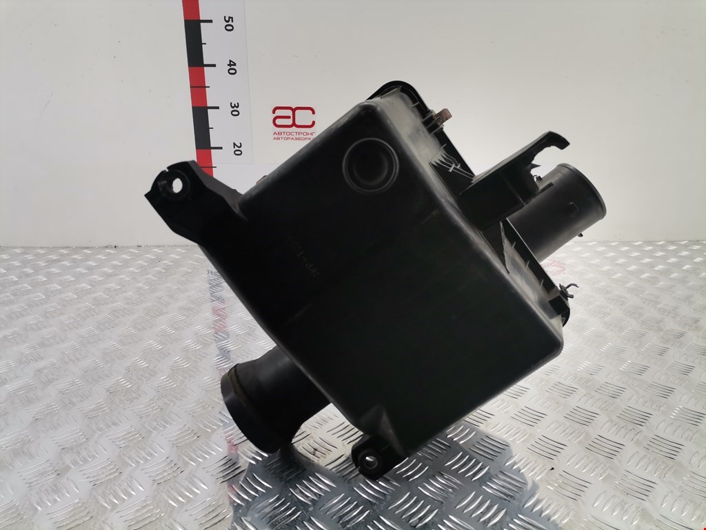 Корпус воздушного фильтра LEXUS LX 470 1998-2007