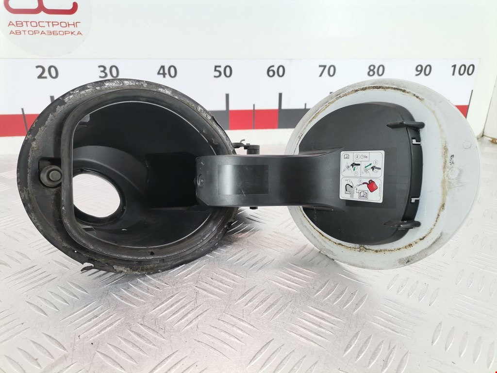 Лючок бензобака FORD Explorer 2011-2019