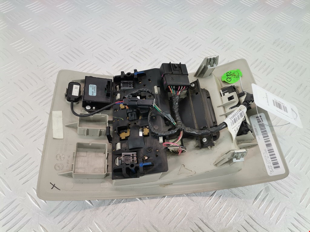 Плафон салонный (салона фонарь) CHEVROLET Tahoe III 2006-2014