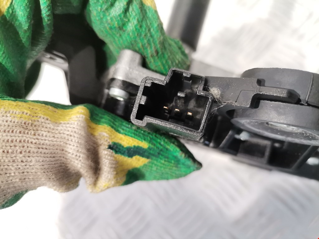 Моторчик стеклоочистителя задний FORD Focus III 2011-2019