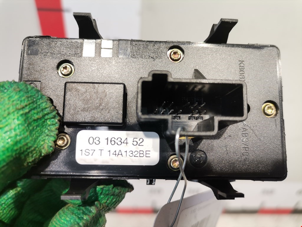 Блок управления стеклоподъемниками FORD Mondeo III 2000-2007