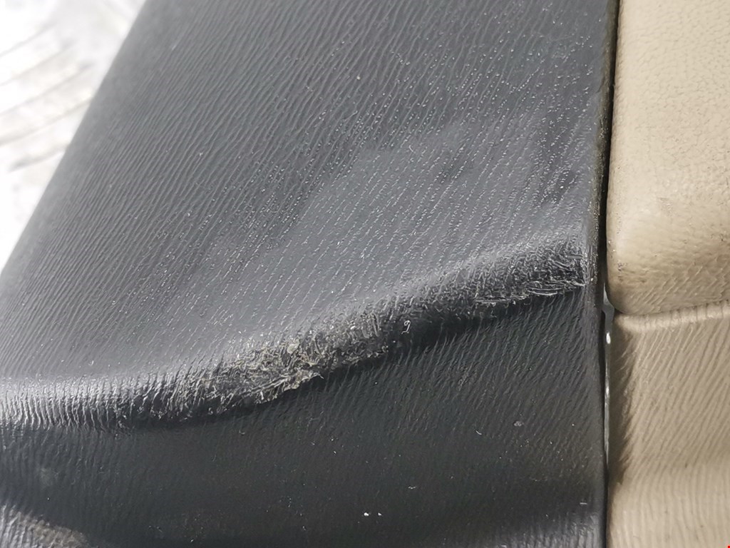 Обшивка двери задняя левая TOYOTA Venza 2009-2017