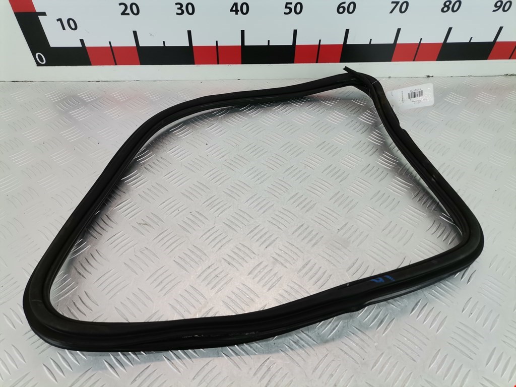 Уплотнитель (наружный) MERCEDES-BENZ GL-Class I X164 2006-2012