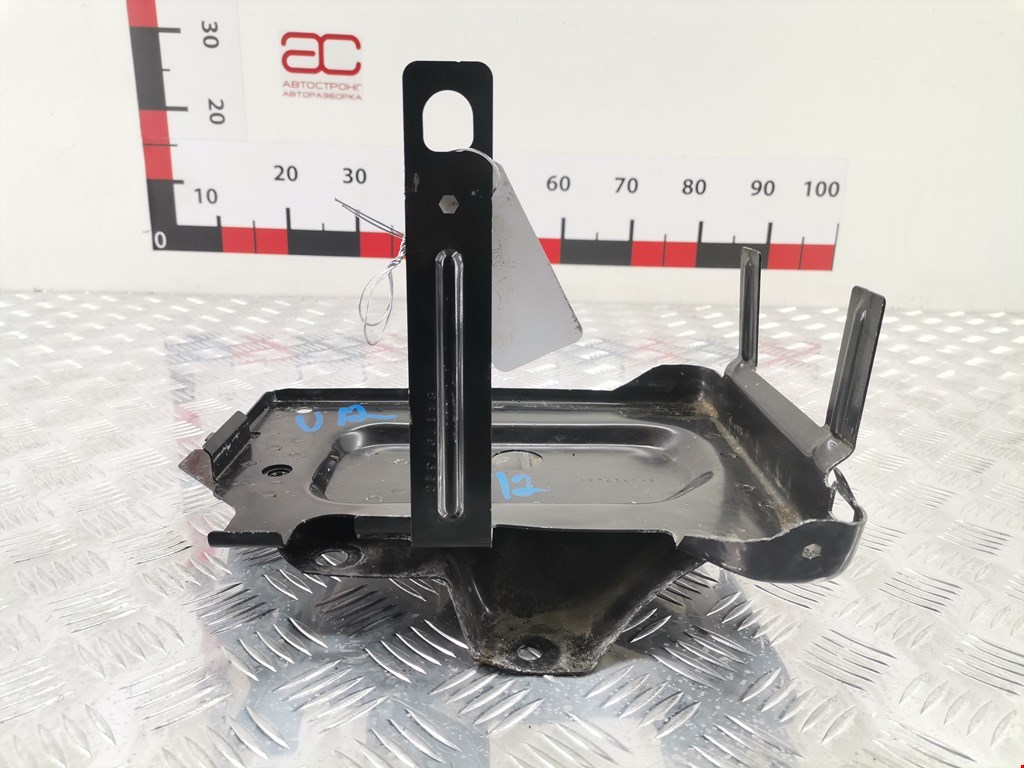 Крепление АКБ (корпус/подставка) CHEVROLET Equinox 2017-н.в.