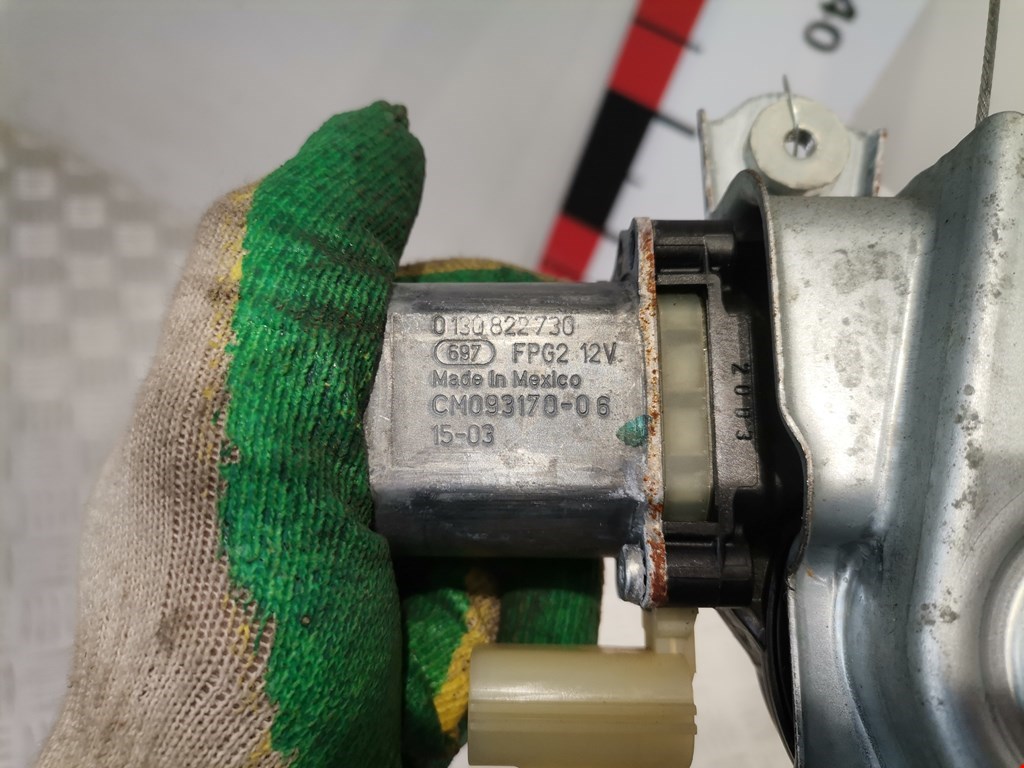 Стеклоподъемник задний левый FORD Escape 2012-2015