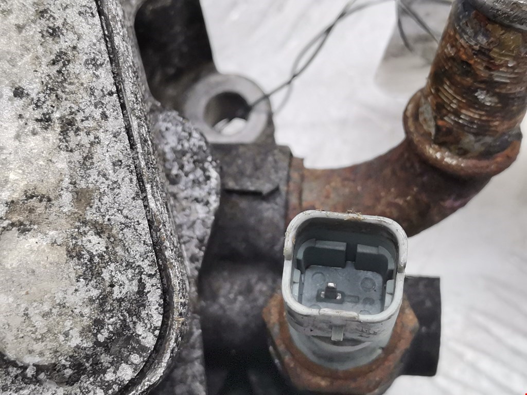 Корпус масляного фильтра VOLVO V50 I 2004-2012