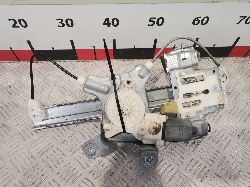 Стеклоподъемник задний правый CHEVROLET Tahoe III 2006-2014