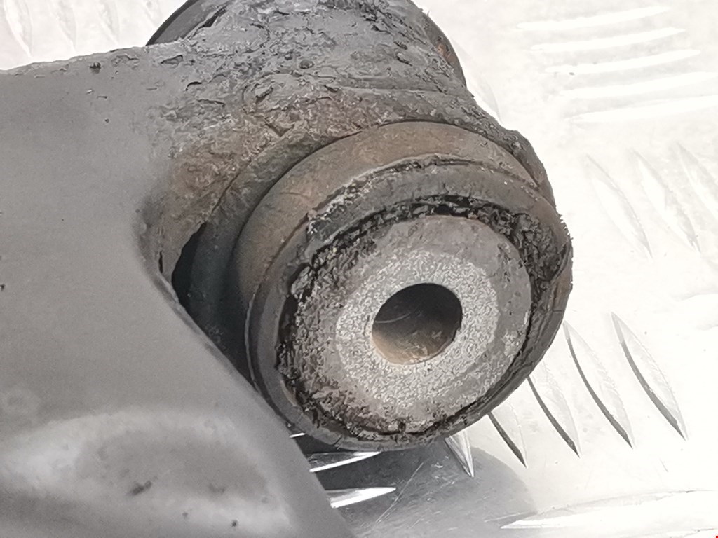 Рычаг передний правый FORD Focus I 1998-2005