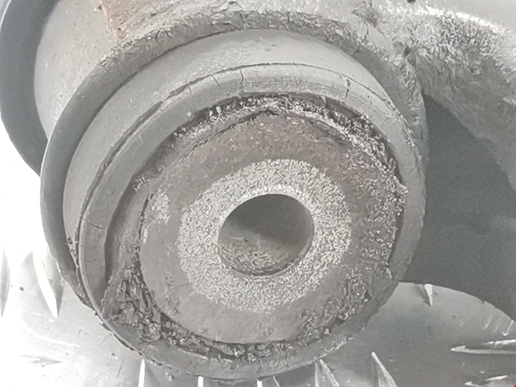 Рычаг передний правый FORD Focus I 1998-2005