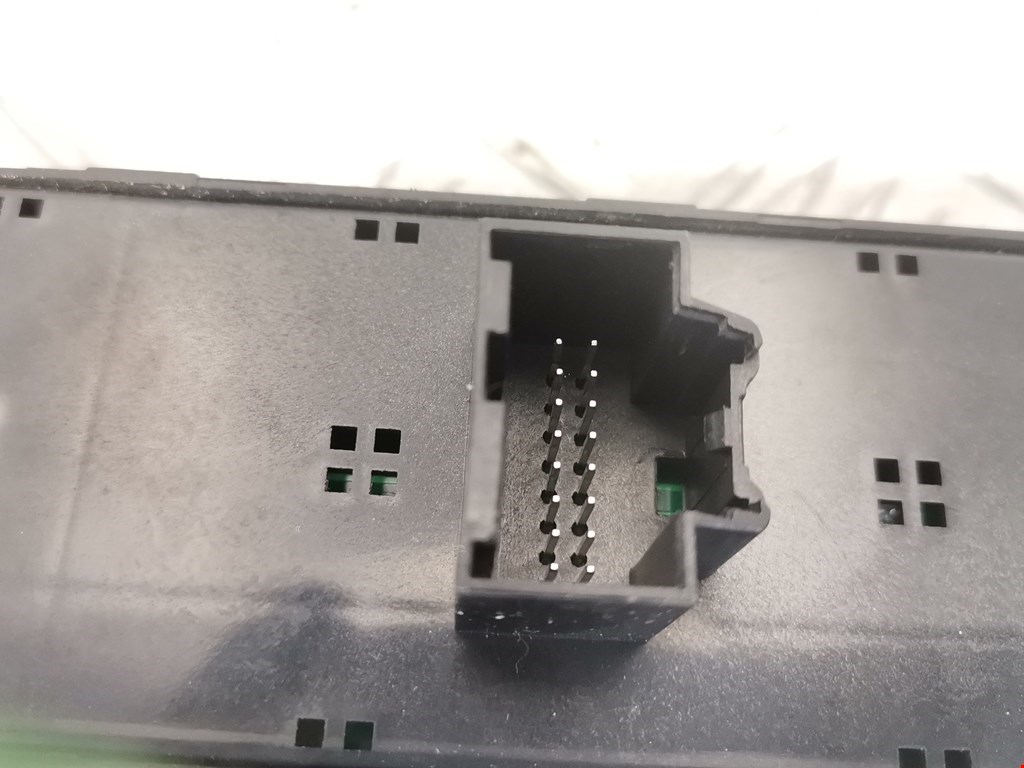 Блок управления стеклоподъемниками OPEL Antara 2006-2015