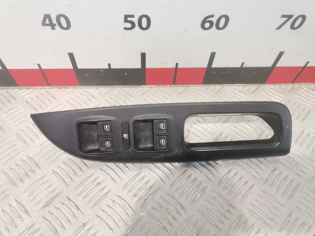 Блок управления стеклоподъемниками SKODA Octavia A5 1Z- 2004-2013