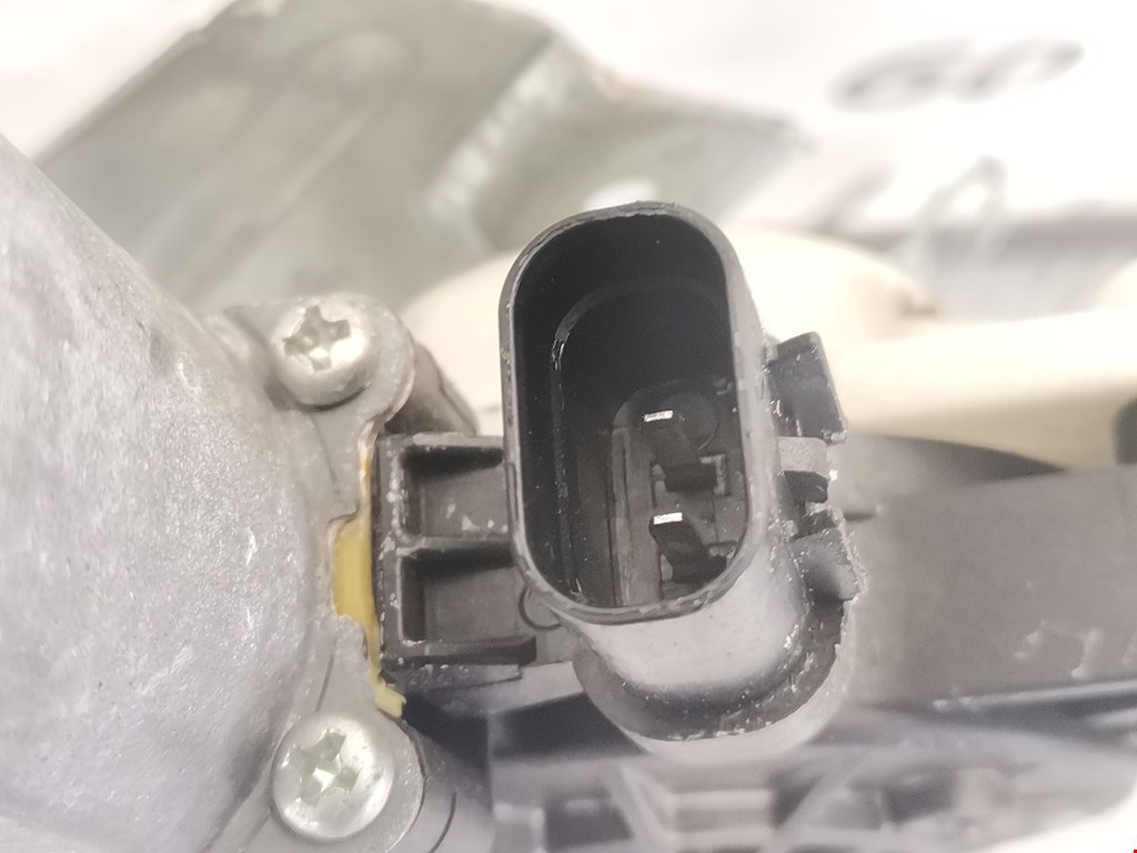 Стеклоподъемник передний правый KIA Picanto 2011-2017