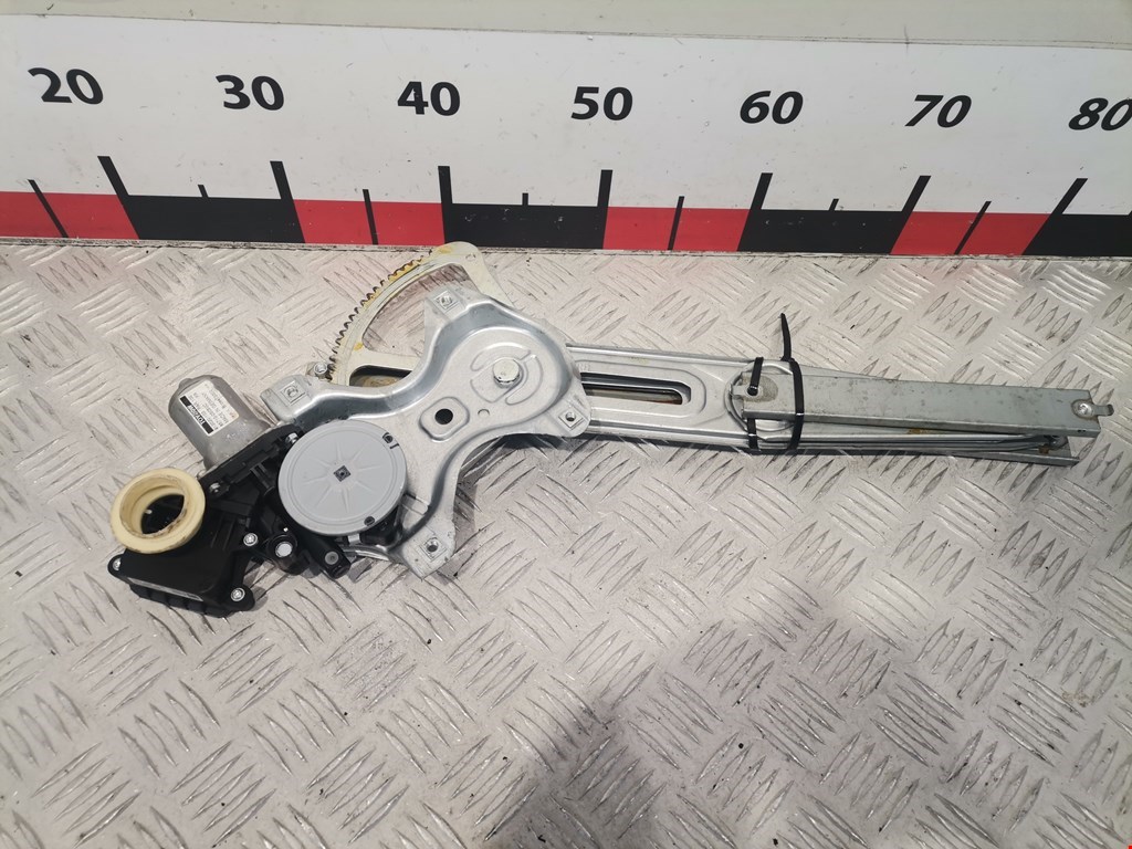 Стеклоподъемник передний правый TOYOTA Avensis 2009-2015