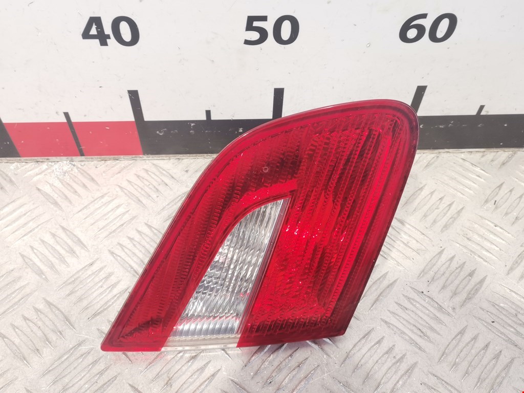 Фонарь задний внутренний левый SKODA Superb 2008-2015