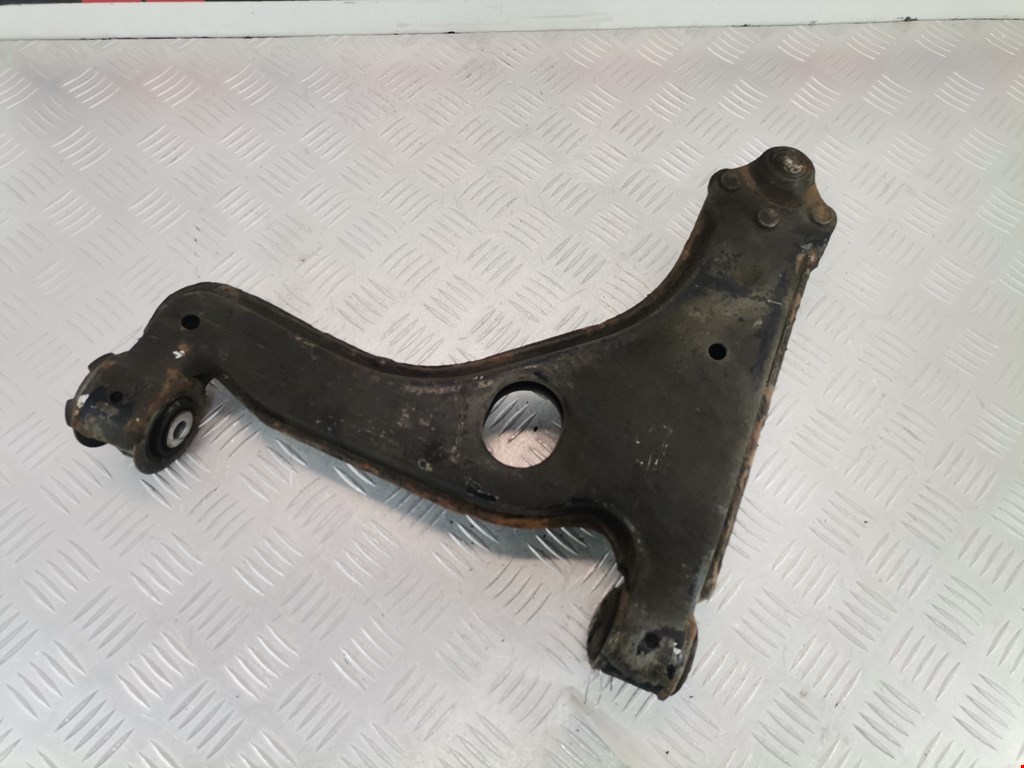 Рычаг передний правый OPEL Astra G 1998-2005