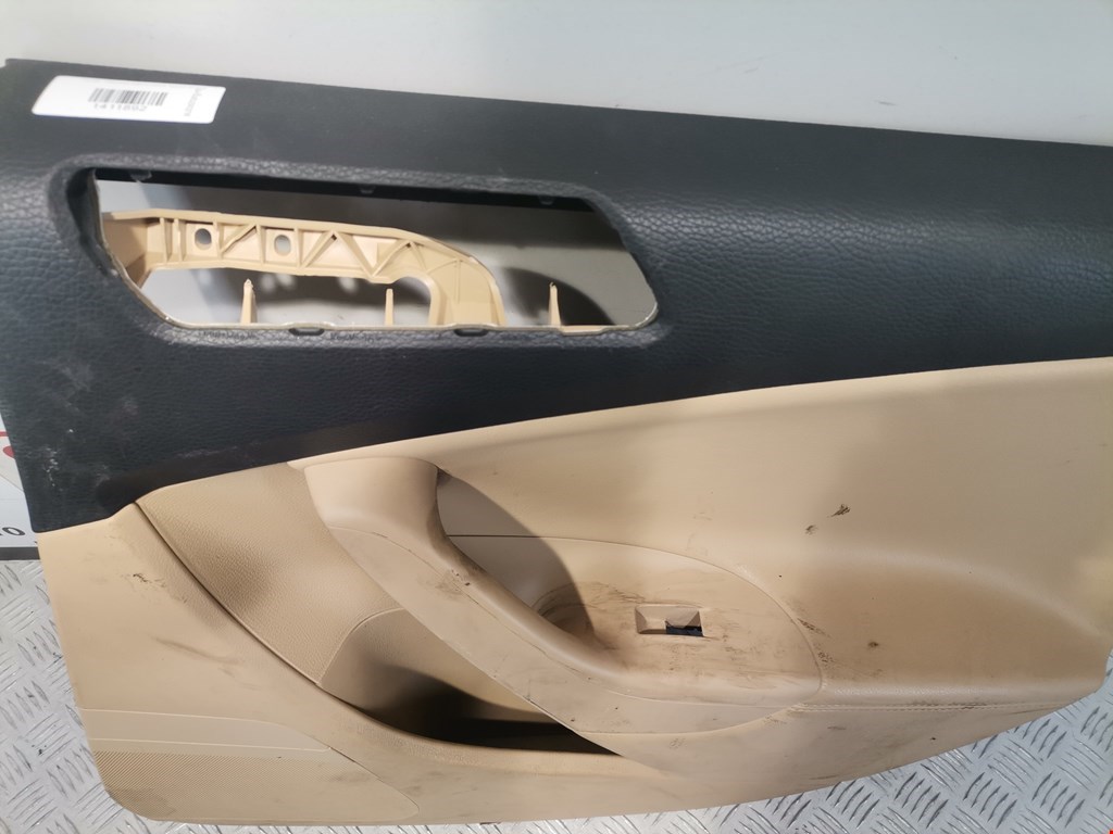 Обшивка двери задняя правая VOLKSWAGEN Passat B6 2005-2011