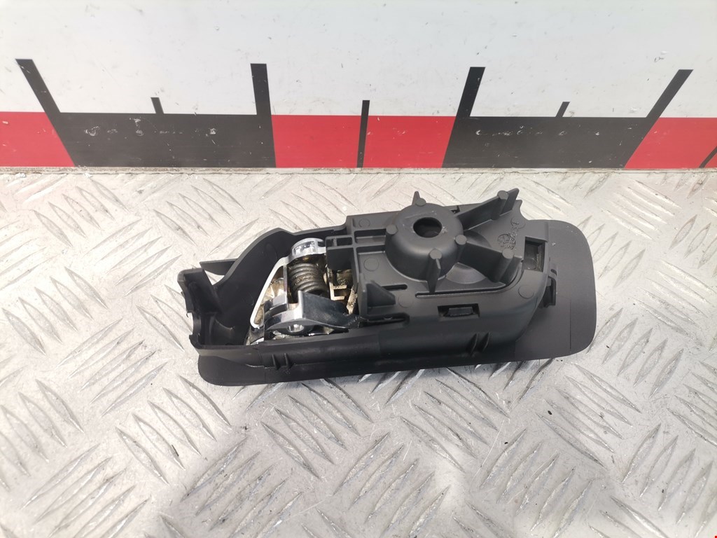 Ручка дверная задняя внутренняя правая FORD Explorer 2011-2019