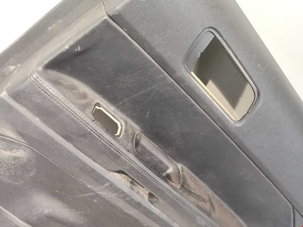 Обшивка двери задняя правая FORD Explorer 2011-2019