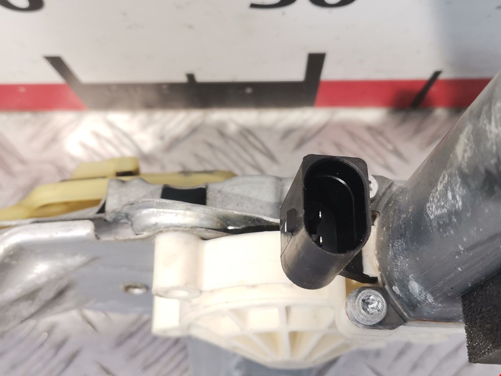 Стеклоподъемник задний правый FORD Explorer 2011-2019