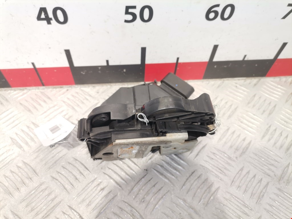 Замок двери передней правой FORD Focus III 2011-2019