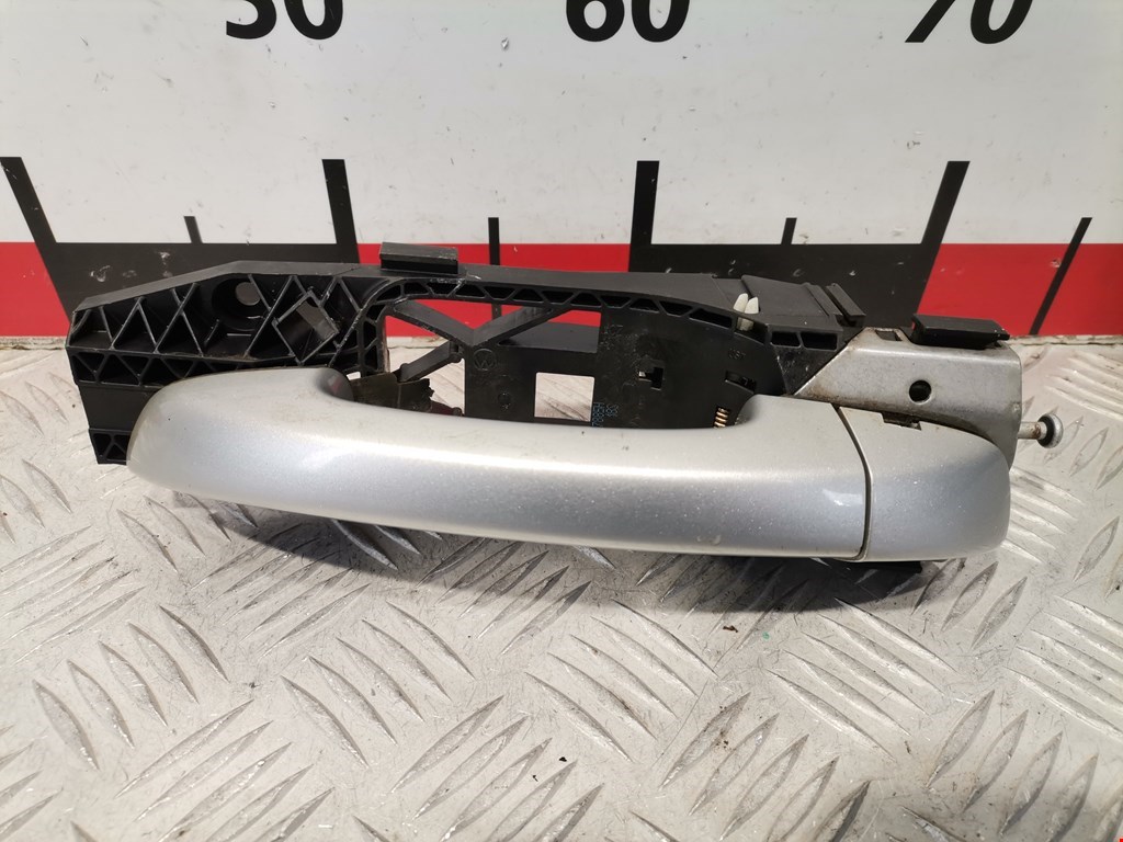 Ручка двери передней наружная правая SKODA Superb 2008-2015