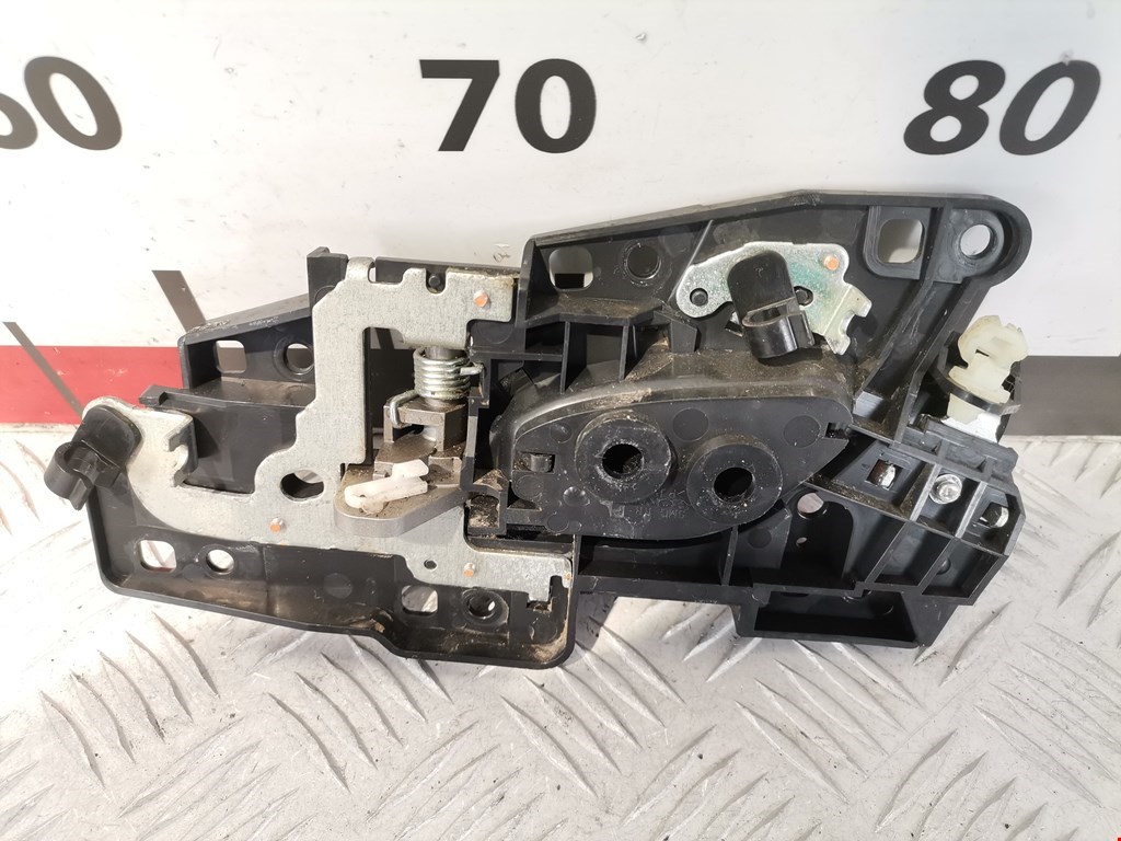 Ручка дверная задняя внутренняя правая HONDA Civic 4D 2006-2016