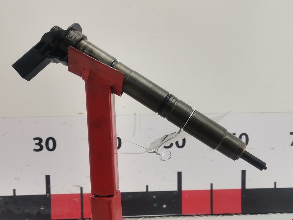 Форсунка дизельная электрическая VOLKSWAGEN Passat B6 2005-2011