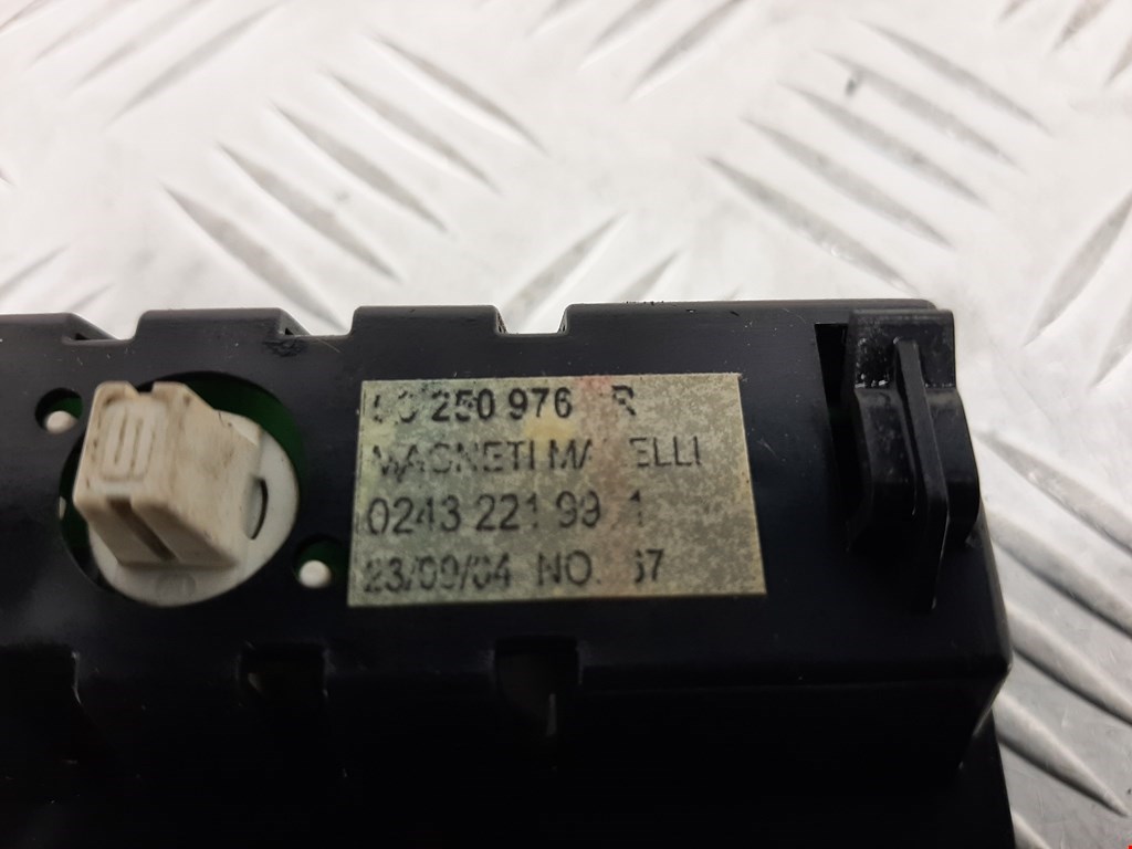 Часы PEUGEOT 206 1998-2012