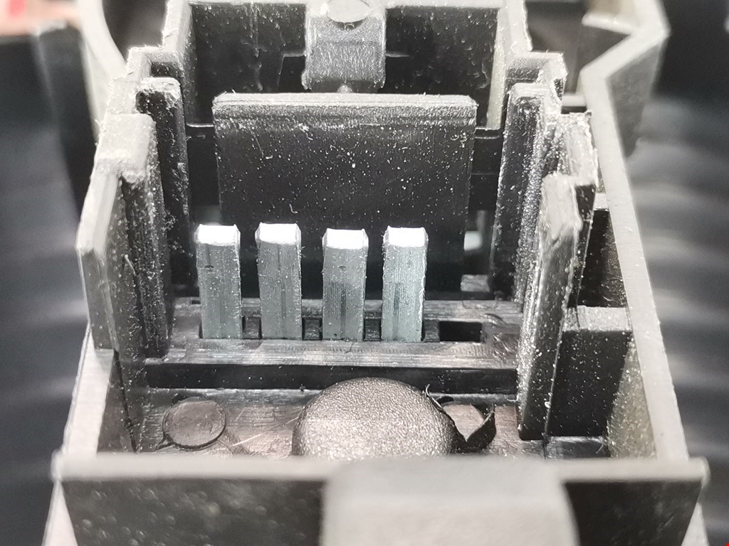 Фонарь задний внутренний левый RENAULT Laguna 2001-2007