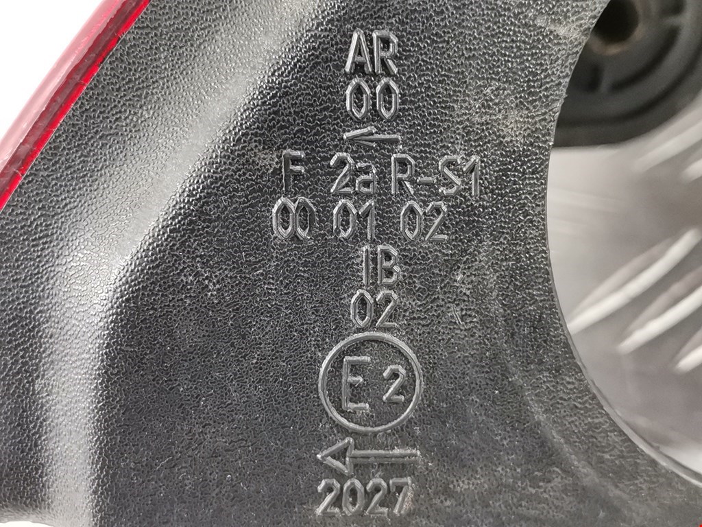 Фонарь задний левый RENAULT Megane II 2002-2009
