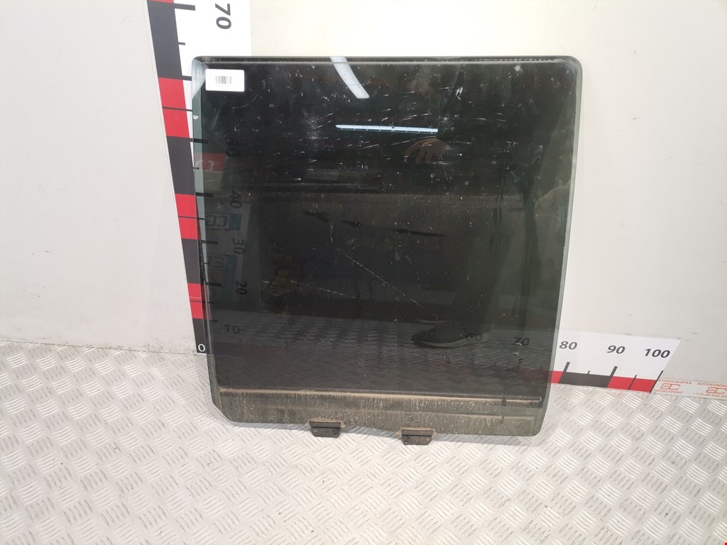 Стекло двери заднее правое FORD Expedition 2002-2006