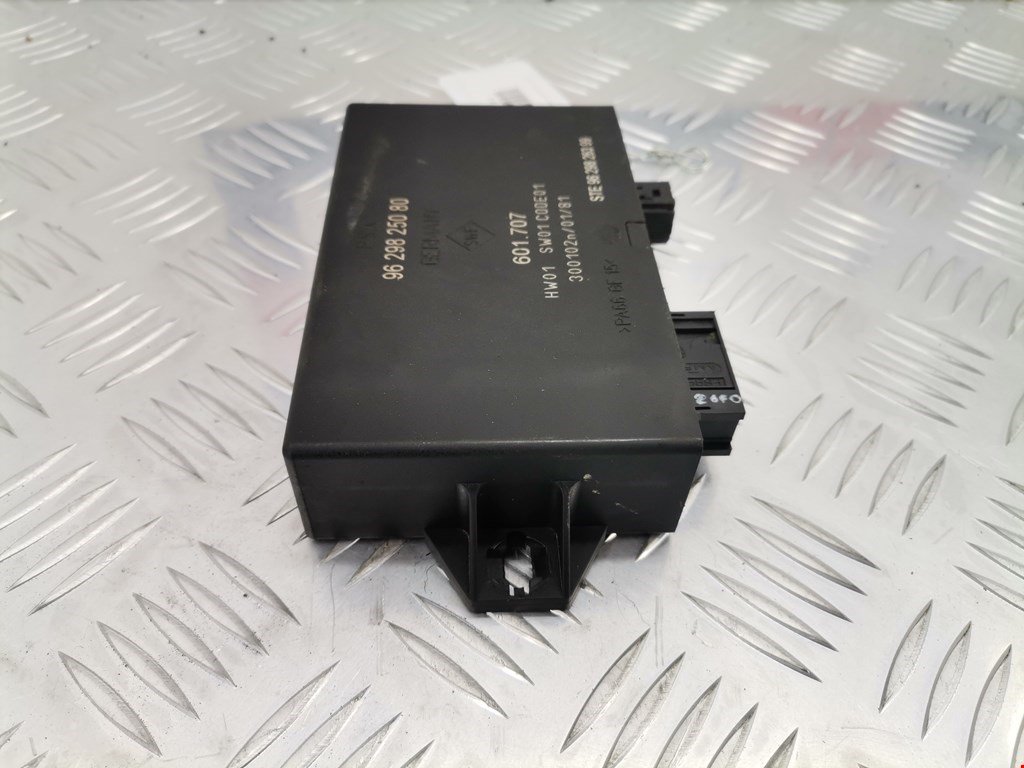 Блок управления парктрониками PEUGEOT 607 2000-2010