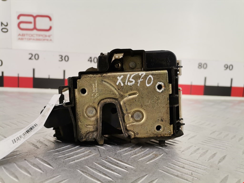 Замок двери передней правой VOLKSWAGEN Golf III 1991-1997