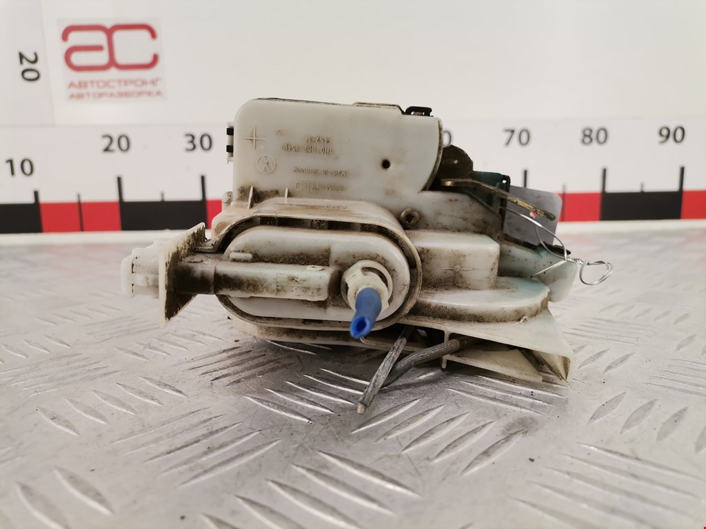 Замок двери передней правой VOLKSWAGEN Golf III 1991-1997