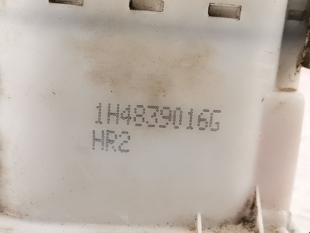 Замок двери передней правой VOLKSWAGEN Golf III 1991-1997