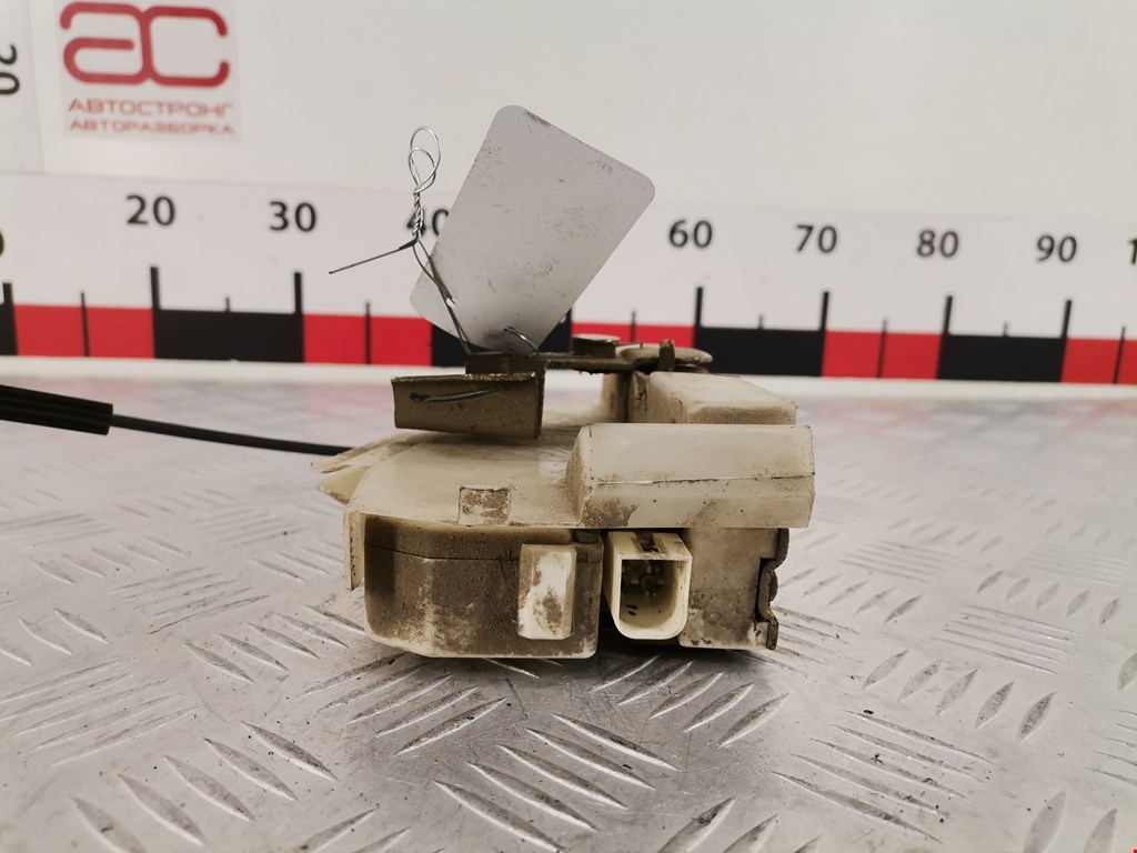 Замок двери задней правой FORD Fiesta 1995-2001