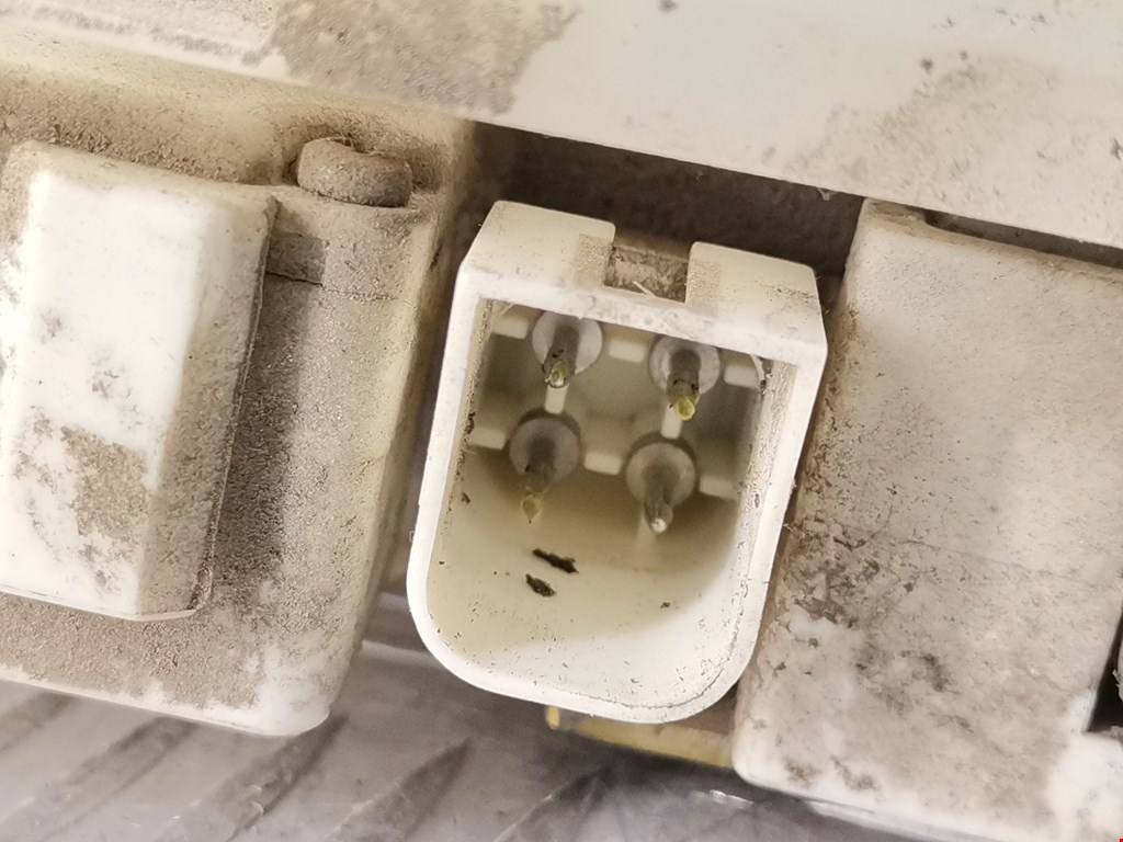 Замок двери задней правой FORD Fiesta 1995-2001