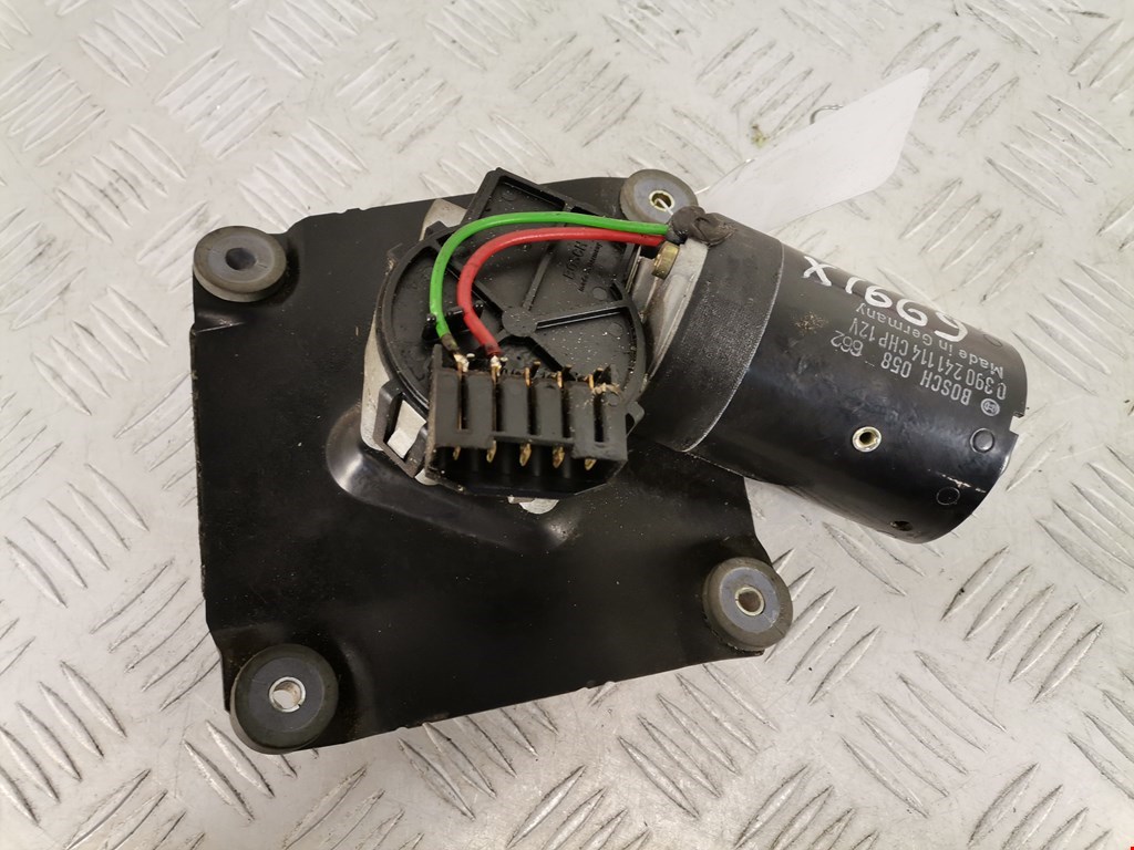 Моторчик стеклоочистителя передний MITSUBISHI Carisma 1995-1999