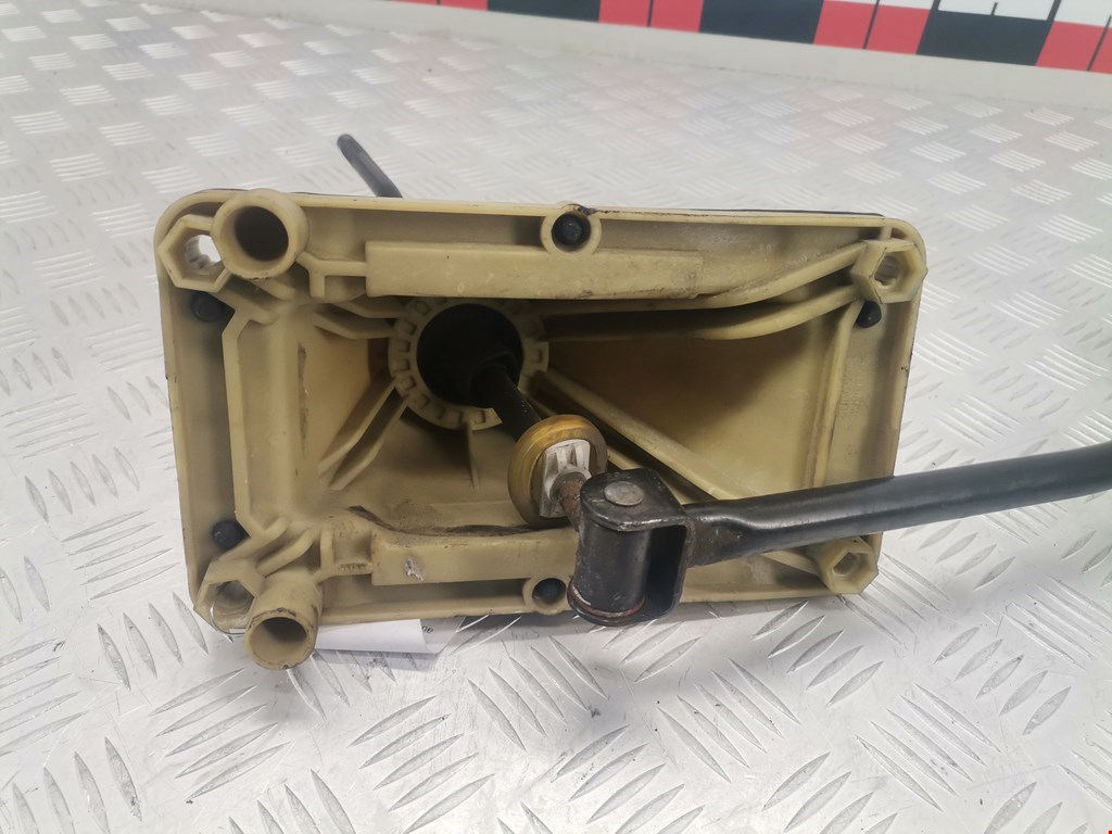 Кулиса (селектор) АКПП/МКПП в салоне RENAULT Laguna 2001-2007