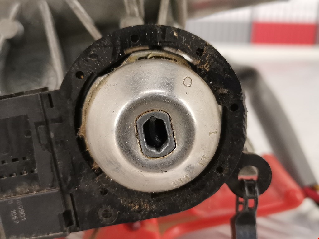 Замок зажигания FORD Fiesta 1995-2001