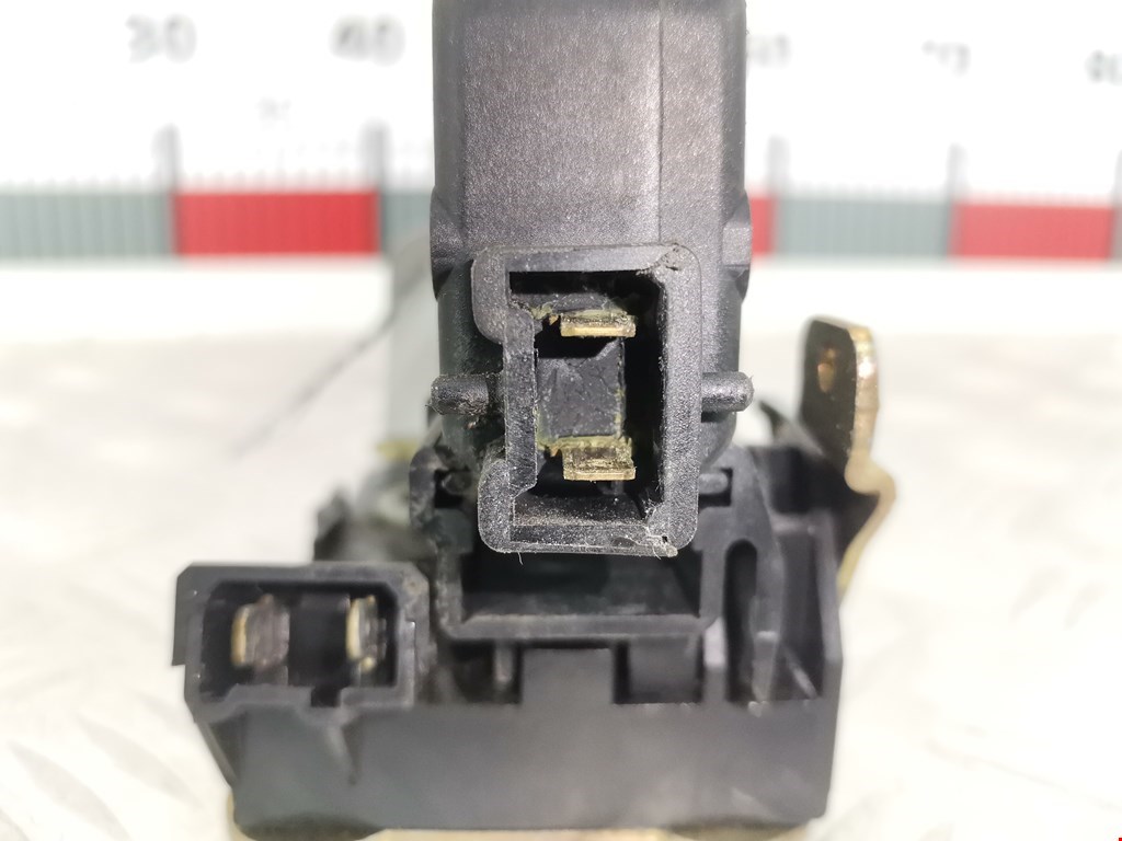 Замок двери передней правой RENAULT Safrane 1992-2000