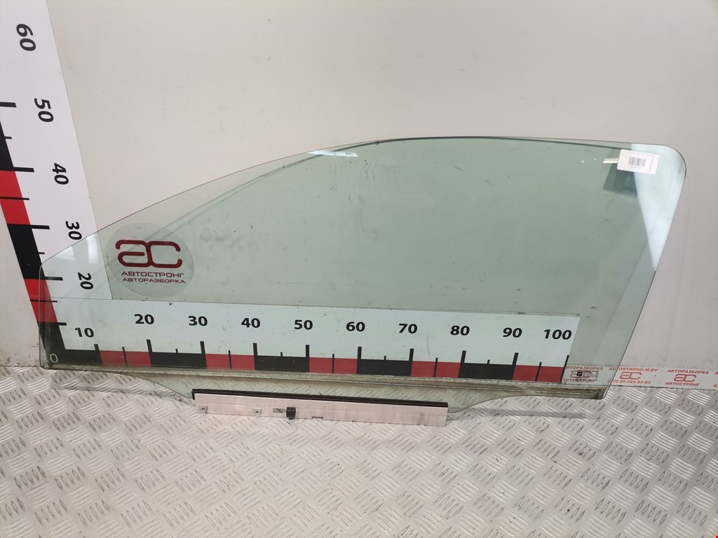 Стекло двери переднее левое OPEL Corsa C 2000-2006