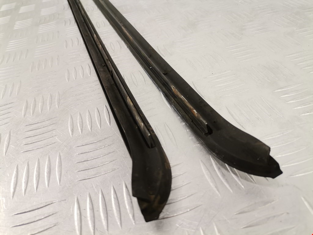 Молдинг лобового стекла BMW X5 E70 2007-2013