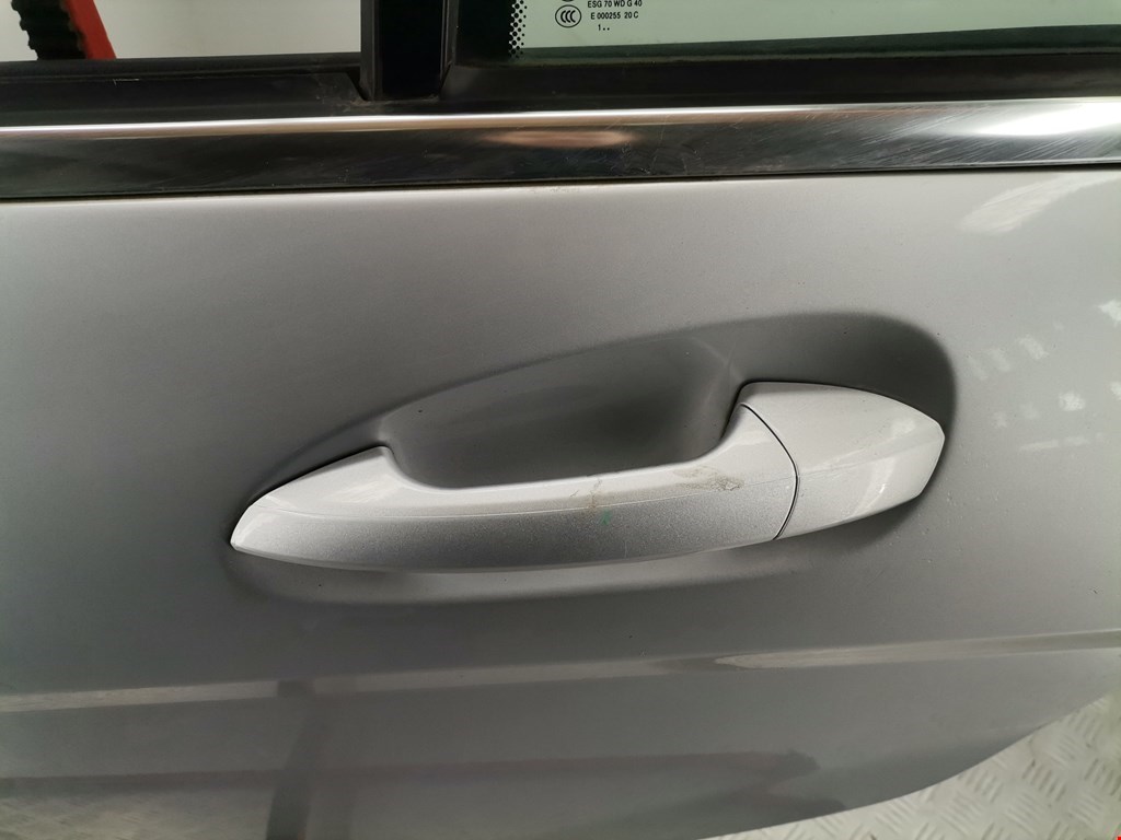 Дверь задняя левая MERCEDES-BENZ C-Class C-klasse W204 2007-2015