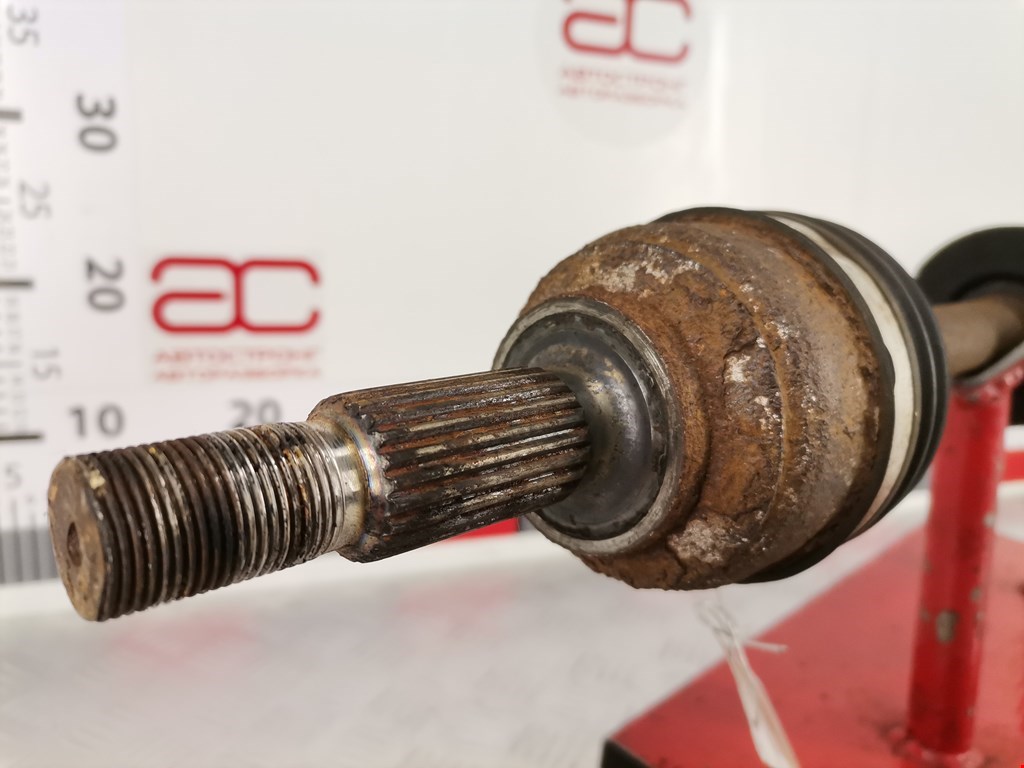 Полуось (привод, приводной вал) передняя правая RENAULT Sandero 2014-2022