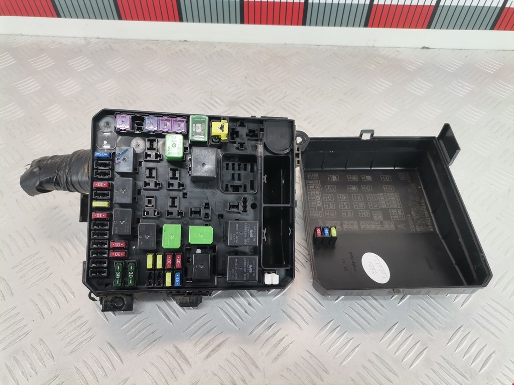 Датчик уровня в бачок омывателя CITROEN C-Crosser 2007-2013