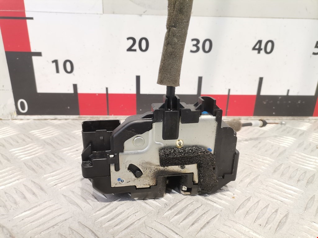 Замок двери передней правой NISSAN Navara III D40 2005-2015