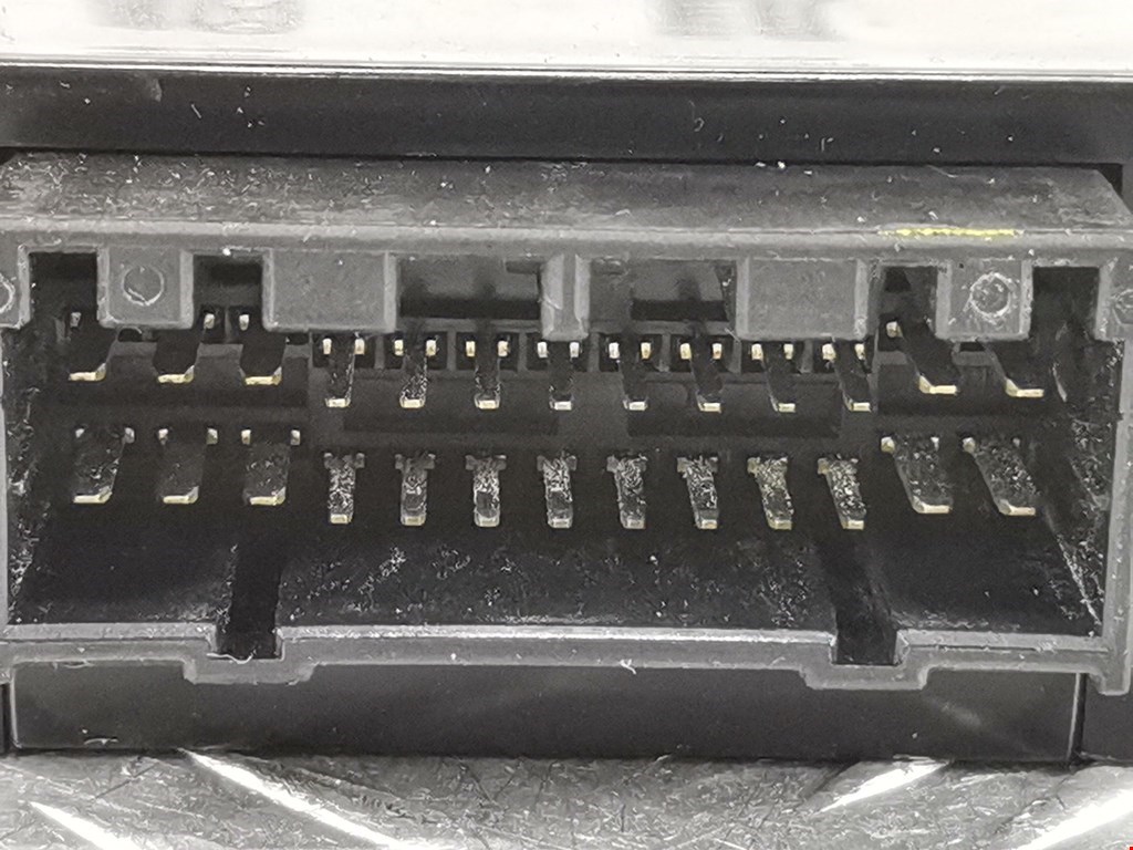 Блок управления парктрониками KIA Opirus 2003-2010