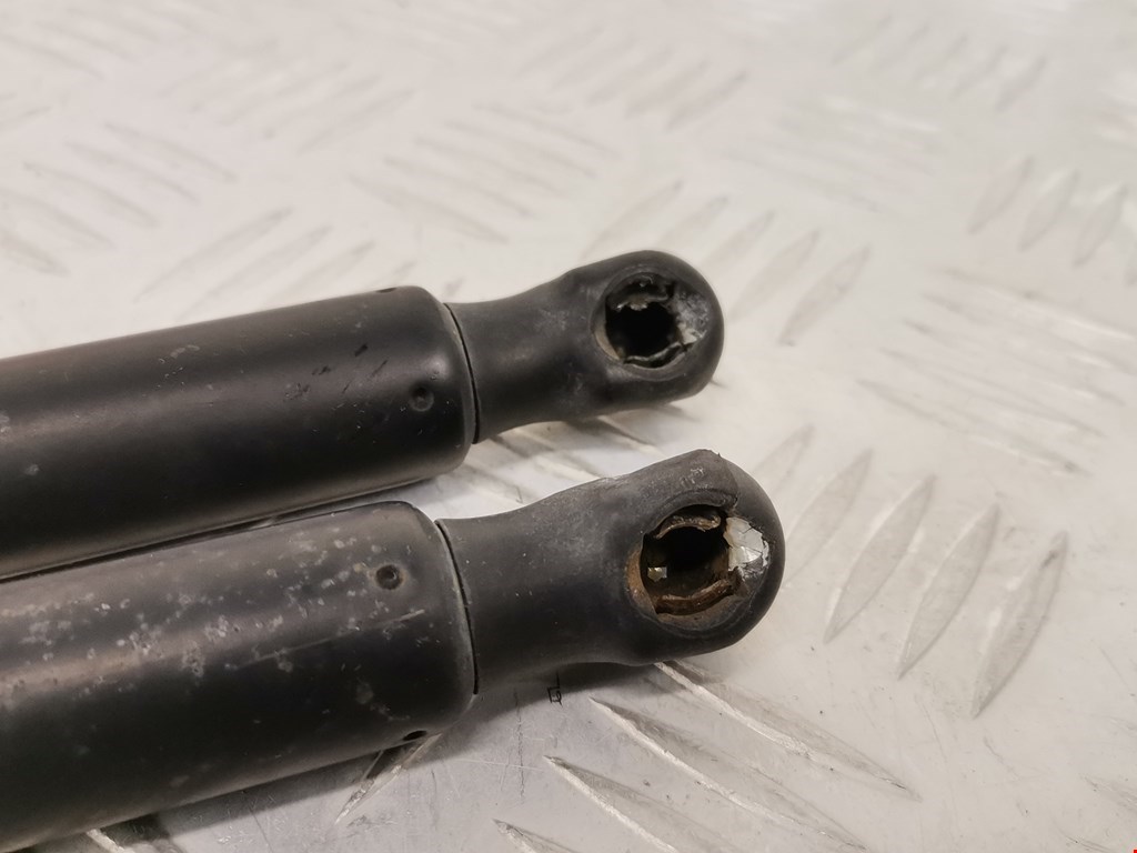 Амортизатор крышки (двери) багажника MERCEDES-BENZ B-Class W245 2005-2011