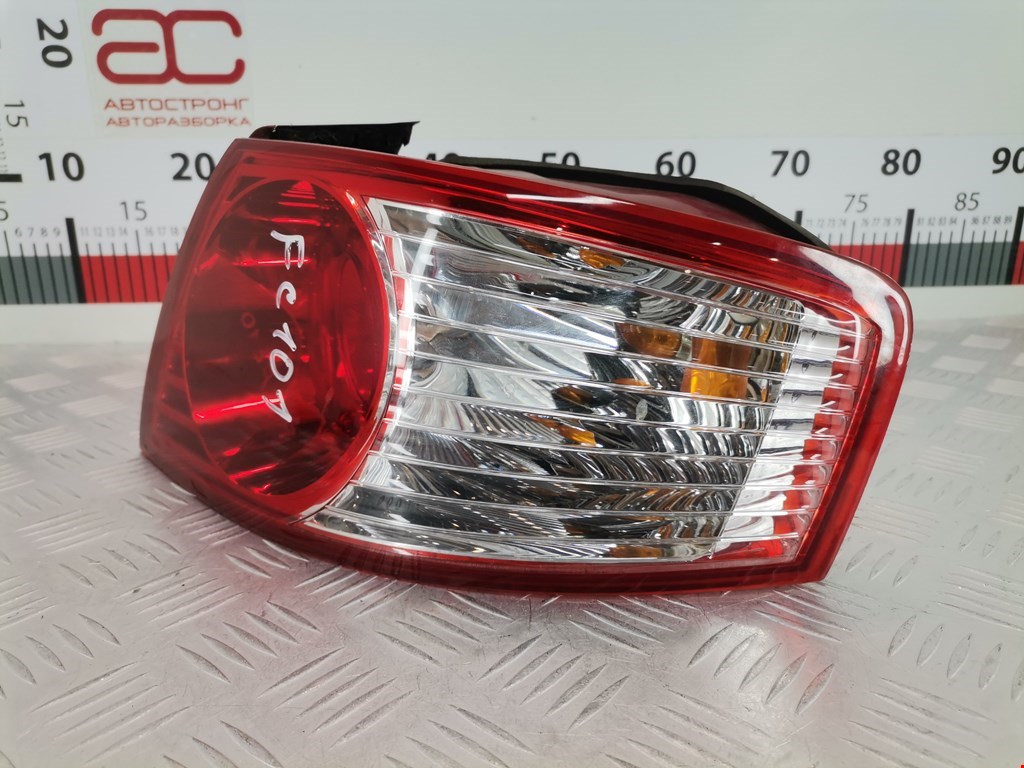 Фонарь задний правый KIA Opirus 2003-2010